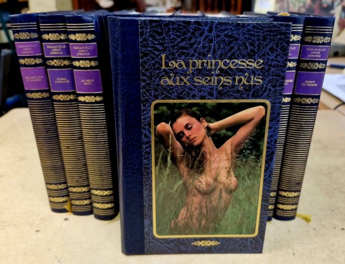 Ensemble de livres érotiques reliés