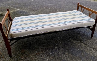 Banquette lit pliant vintage avec son matelas