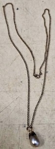 Collier avec perle en pendentif