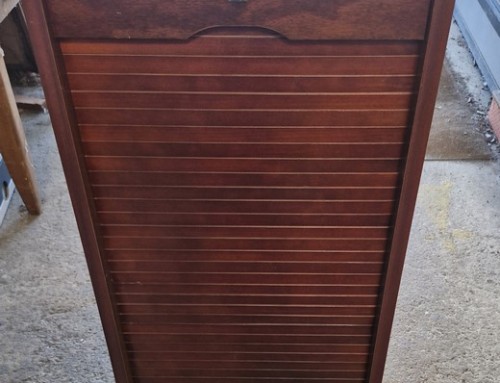 Meuble classeur de bureau à rideau