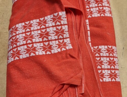 Grande nappe vintage rouge