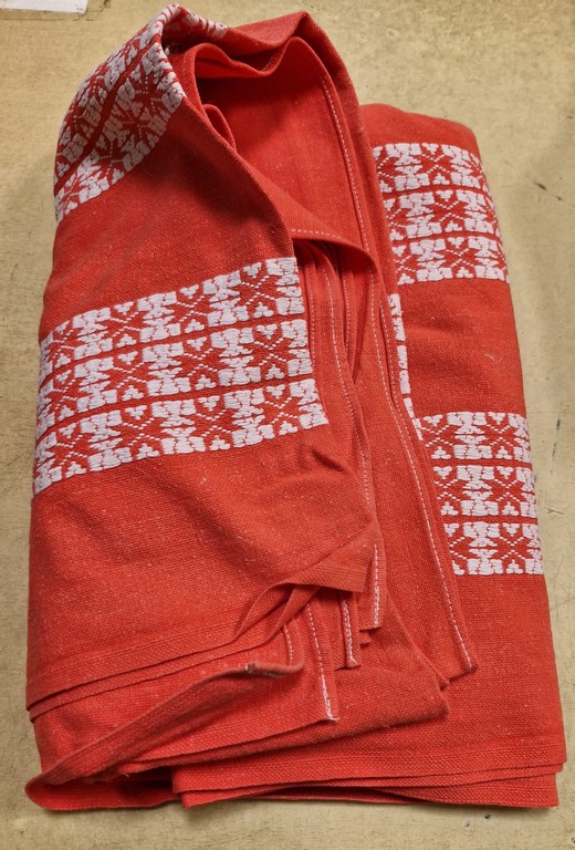 Grande nappe vintage rouge