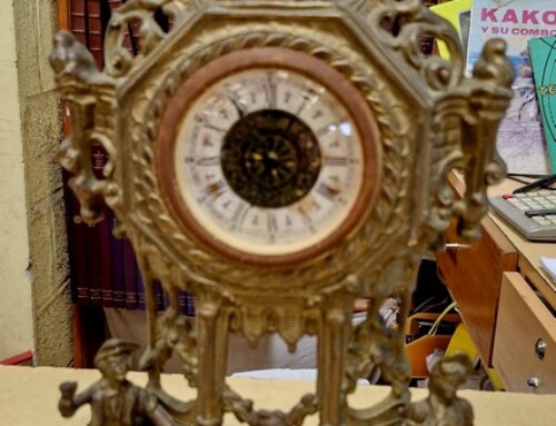 Pendule métal style XVIIIème