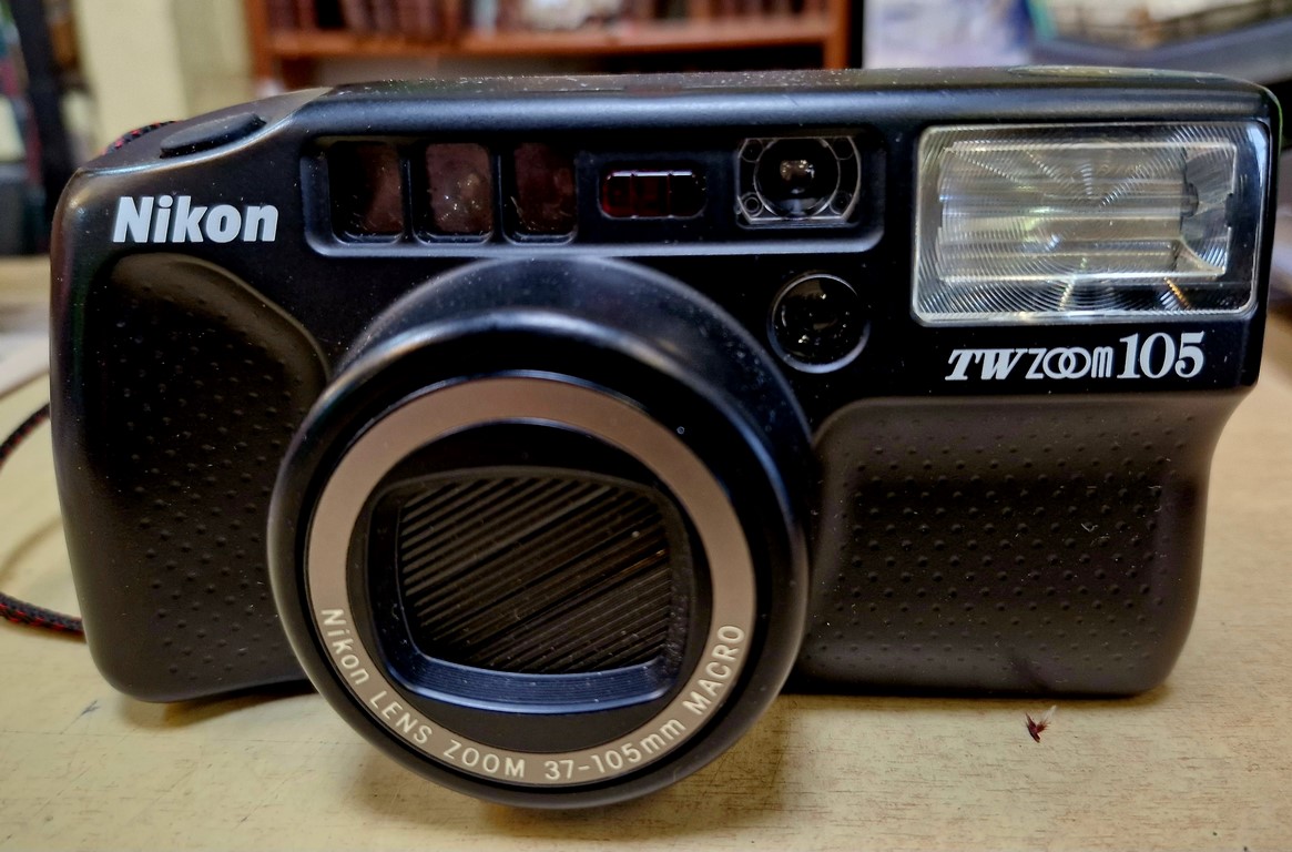 Appareil photo NIKON TW zoom 105