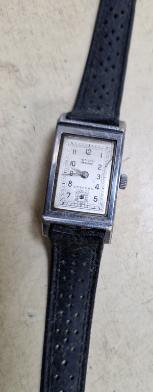 Montre mécanique WYCOX en état de marche