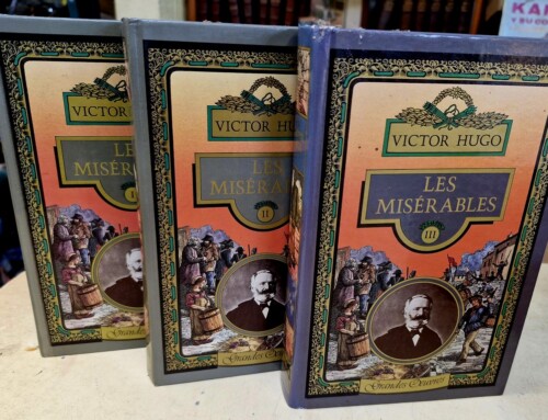 Livres les misérables de Victor Hugo en 3 volumes