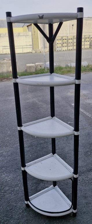Étagère d'angle en bambou