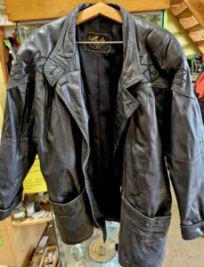Veste noire en cuir