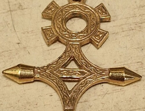 Pendentif « Croix du Sud » plaqué or