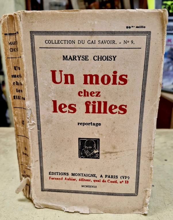 Livre "Un mois chez les Filles" par Maryse Choisy