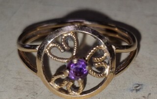 Bague plaquée or avec pierre d'Améthyste