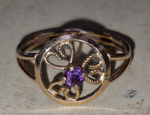 Bague plaquée or avec pierre d&rsquo;Améthyste
