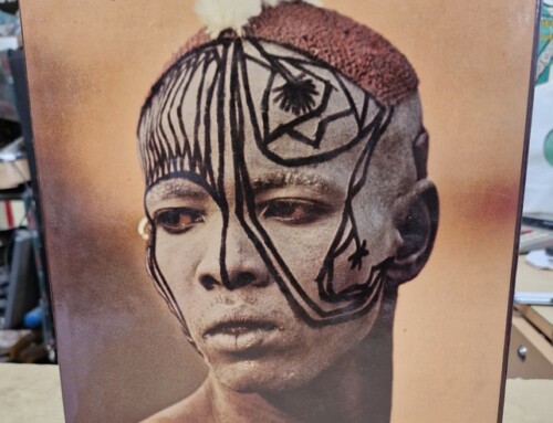 Livre en anglais du photographe Leni RIEFFENSTAHL « People of KAU »