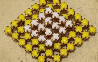 Broche en émail sur étal doré