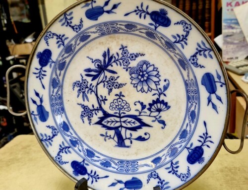 Assiette ancienne garde au chaud avec poignées
