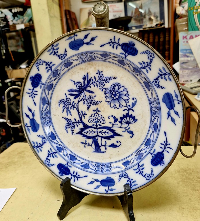 Assiette ancienne garde au chaud avec poignées
