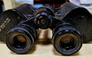 Paire de jumelles vintages fabriquées du temps de l'URSS