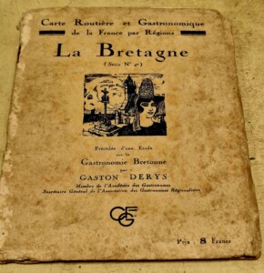 Carte routière et gastronomique de La BRETAGNE (série N°4) des années 30