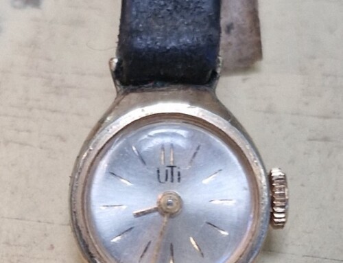 Montre mécanique pour femme de la marque UTI
