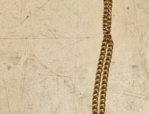 Pendentif plaqué or sur chaine