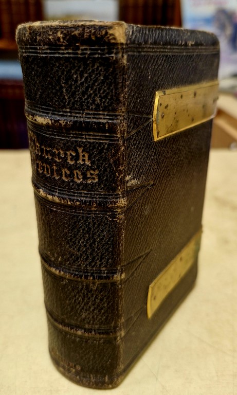 Livre religieux "Church Services" de 1866