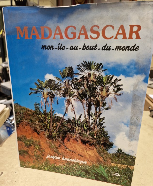 Livre MADAGASCAR mon île au bout du monde
