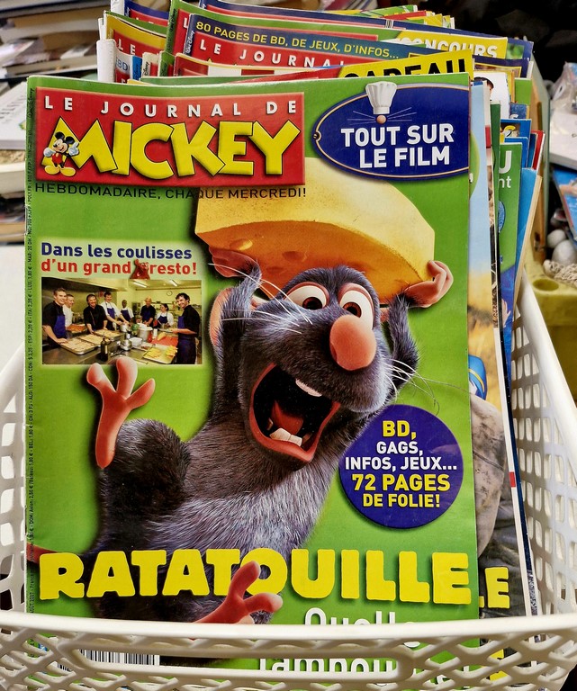 Caisse de revues Journal de Mickey