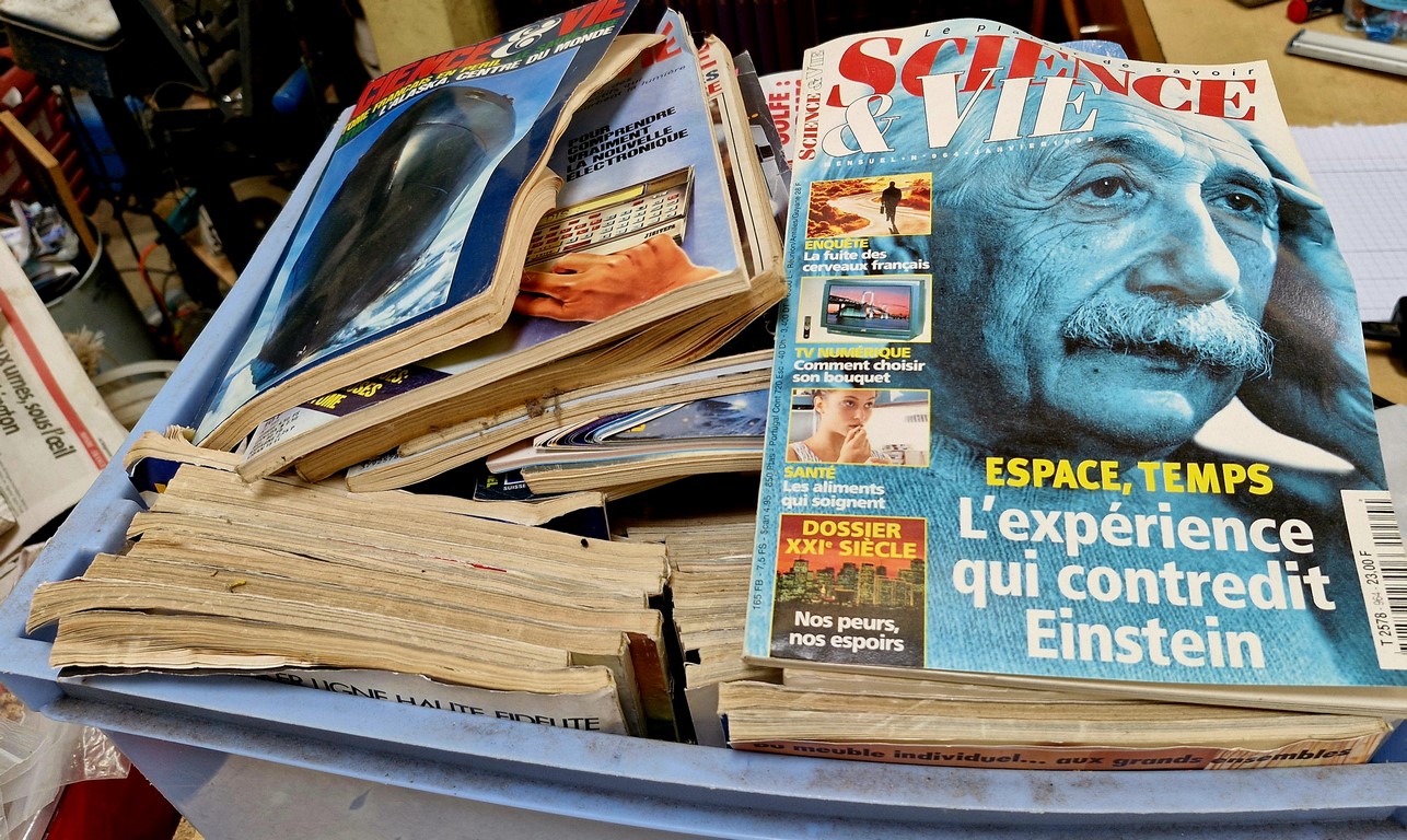 Caisse de revues Sciences et Vie