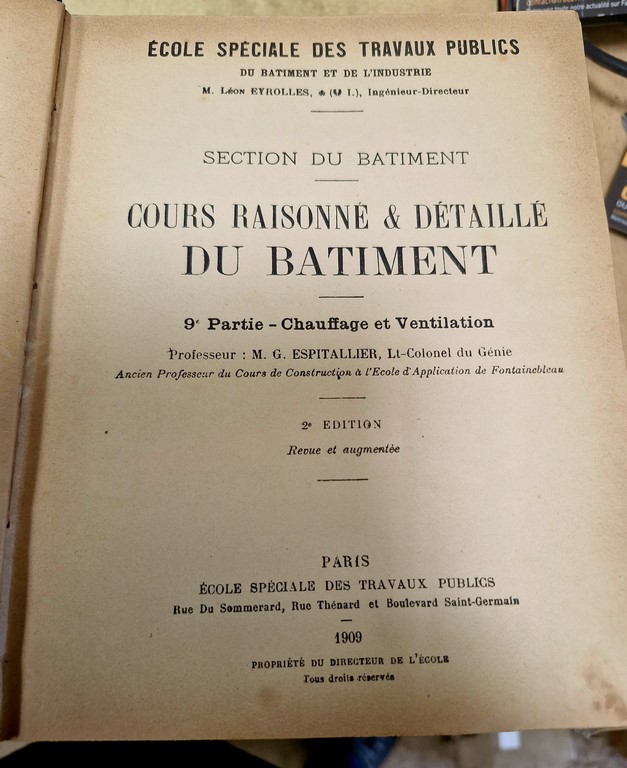 Livres de l'école spéciale des Travaux publics 4 volumes des cours raisonné & détaillé du Bâtiment de 1909