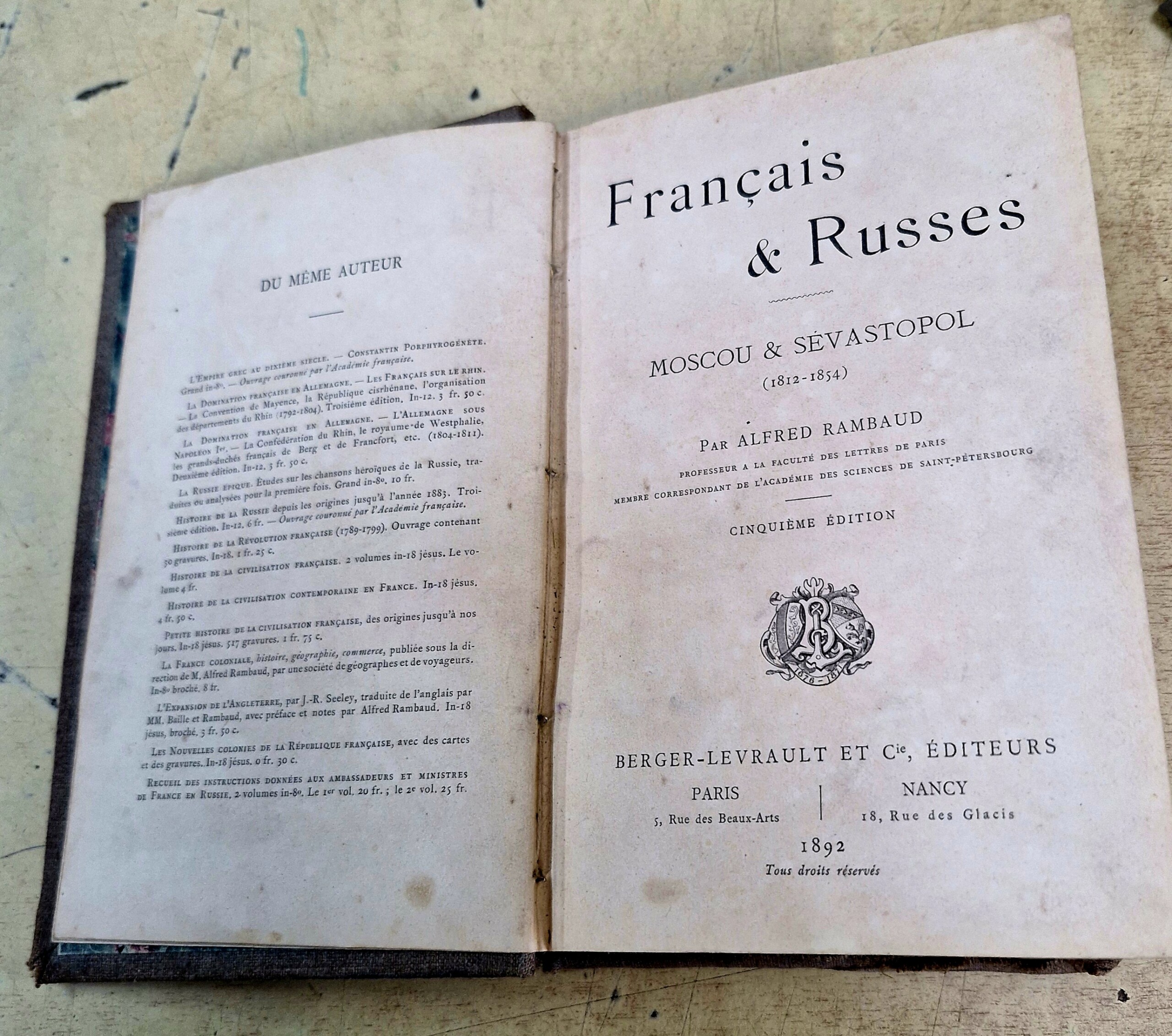 Livre du ministère de l'instruction publique Français et Russes "Moscou & Sébastopol" paru en 1892